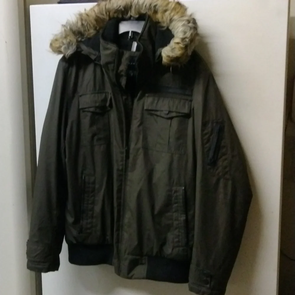 Stylish Sean John Winter  Jacket detachable Faux Fur Hood size Large